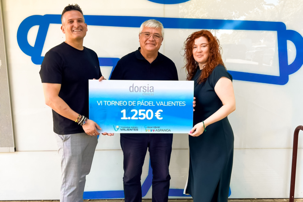 Clínicas Dorsia hace entrega de su donativo al Torneo de Pádel Valientes